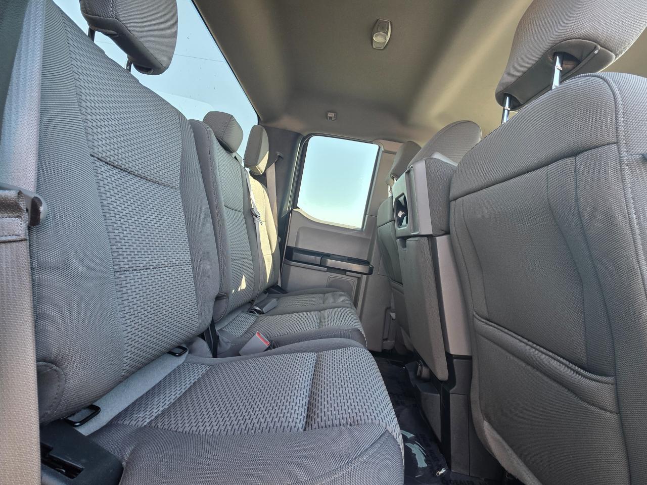 Ford F-150 2WD Reg Cab 145" XLT 2018