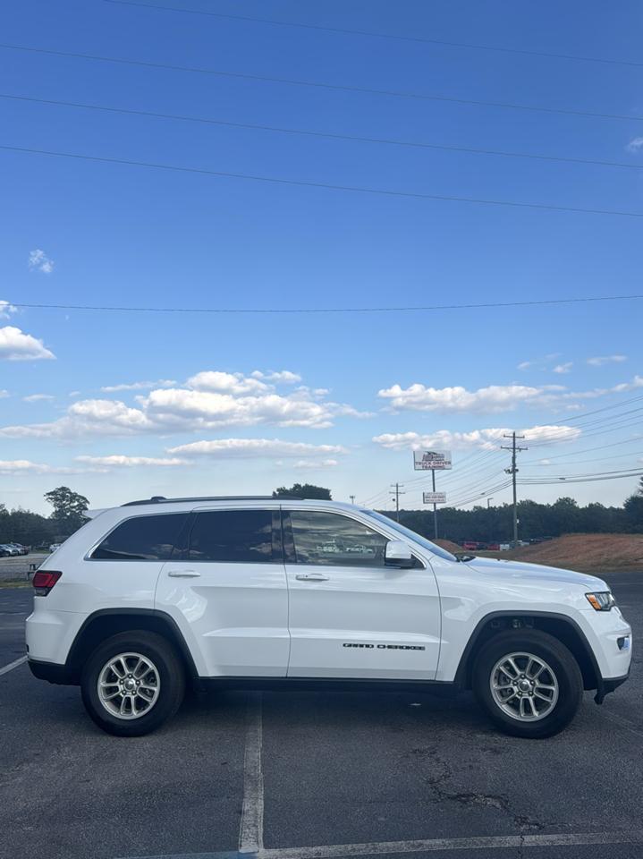 Jeep Grand Cherokee Laredo 2WD 2020