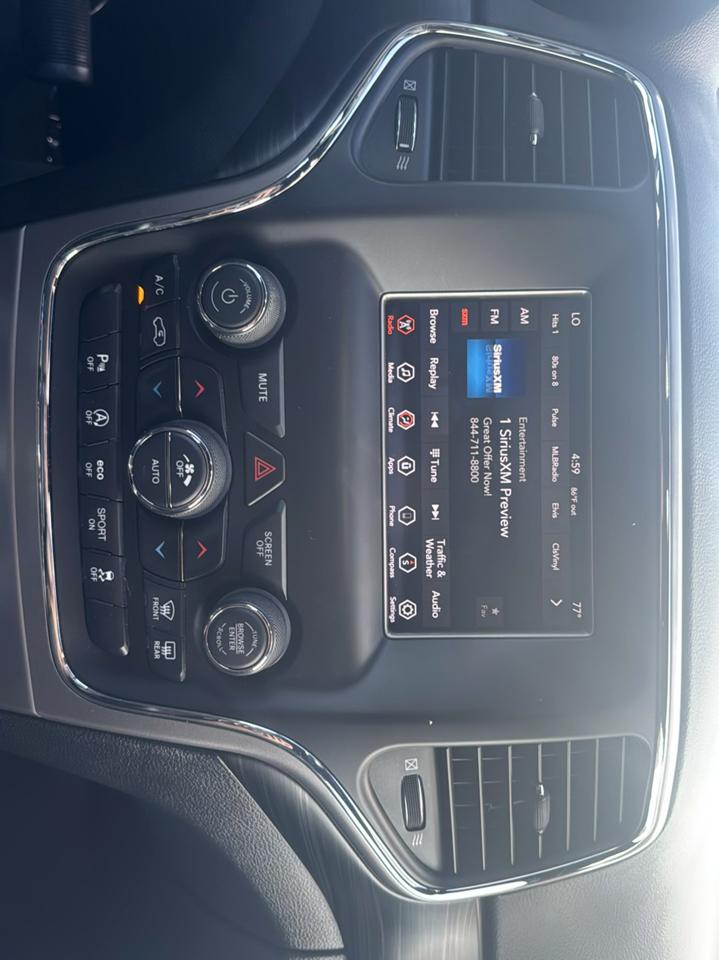 Jeep Grand Cherokee Laredo 2WD 2020
