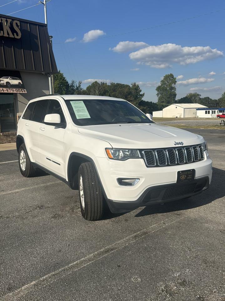 Jeep Grand Cherokee Laredo 2WD 2020