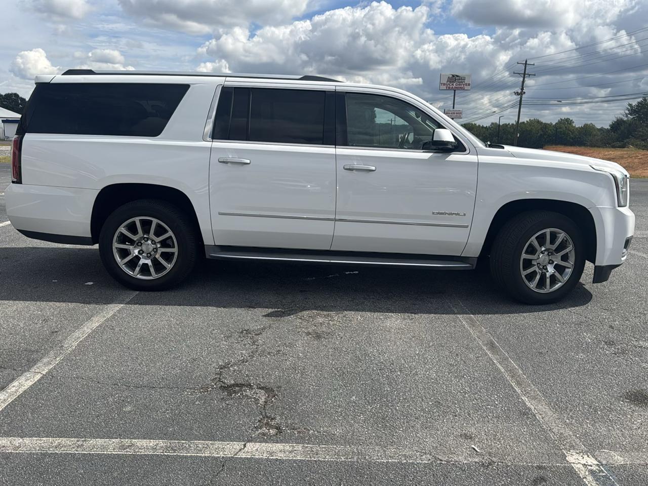 GMC Yukon Denali XL 4WD 2015