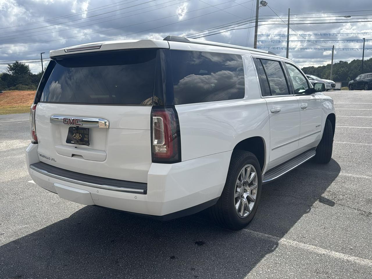 GMC Yukon Denali XL 4WD 2015