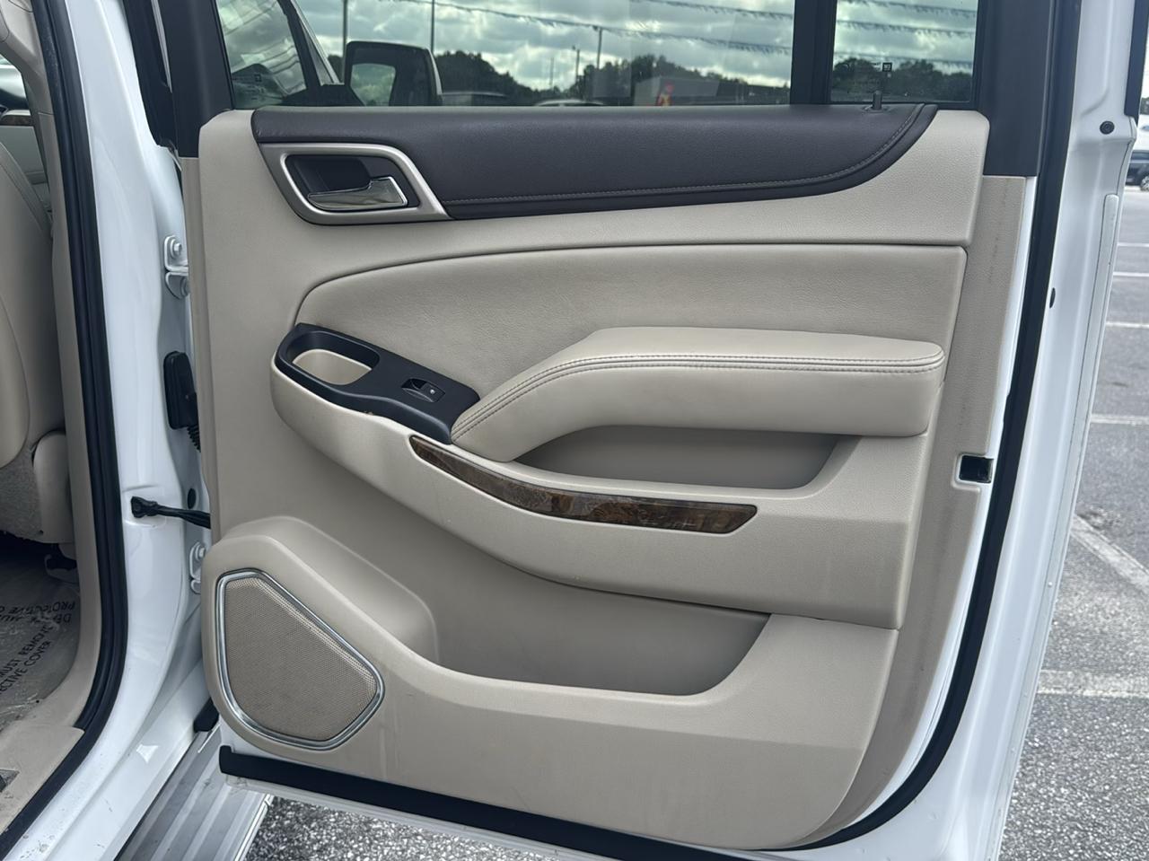 GMC Yukon Denali XL 4WD 2015