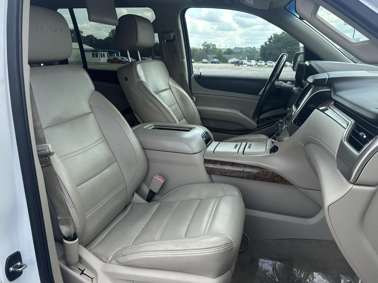 GMC Yukon Denali XL 4WD 2015