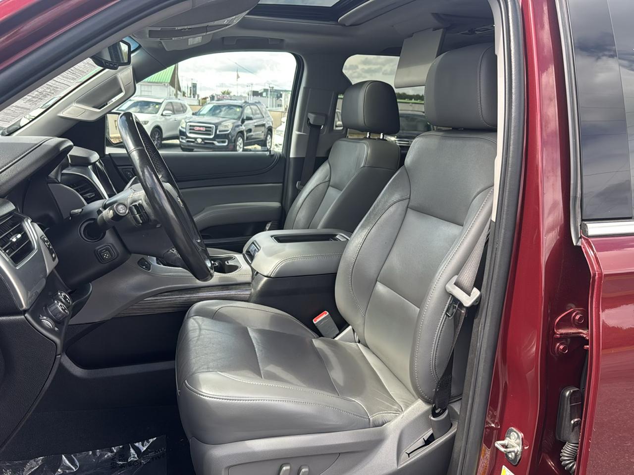 Chevrolet Suburban LT 4WD 2019