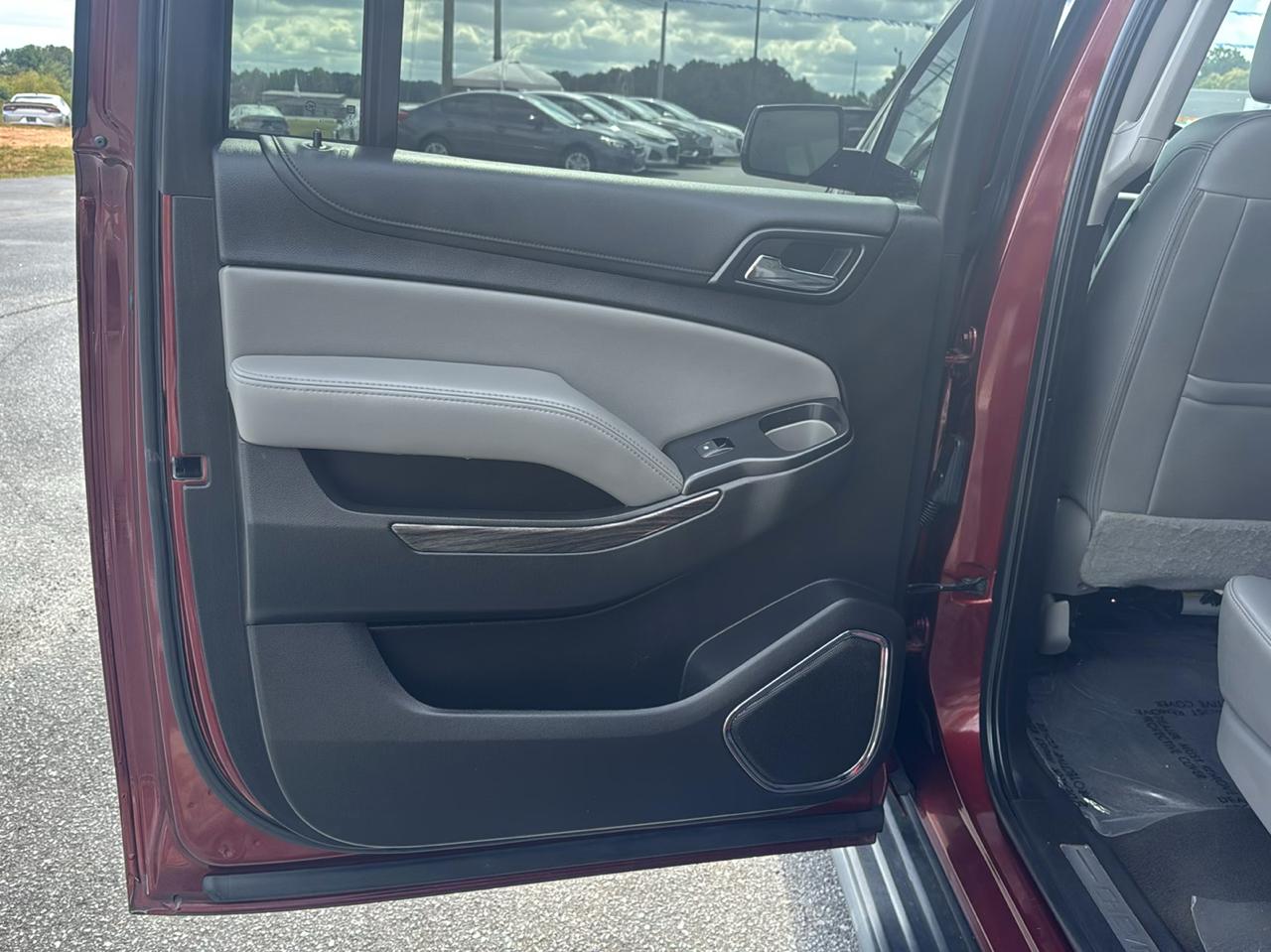 Chevrolet Suburban LT 4WD 2019