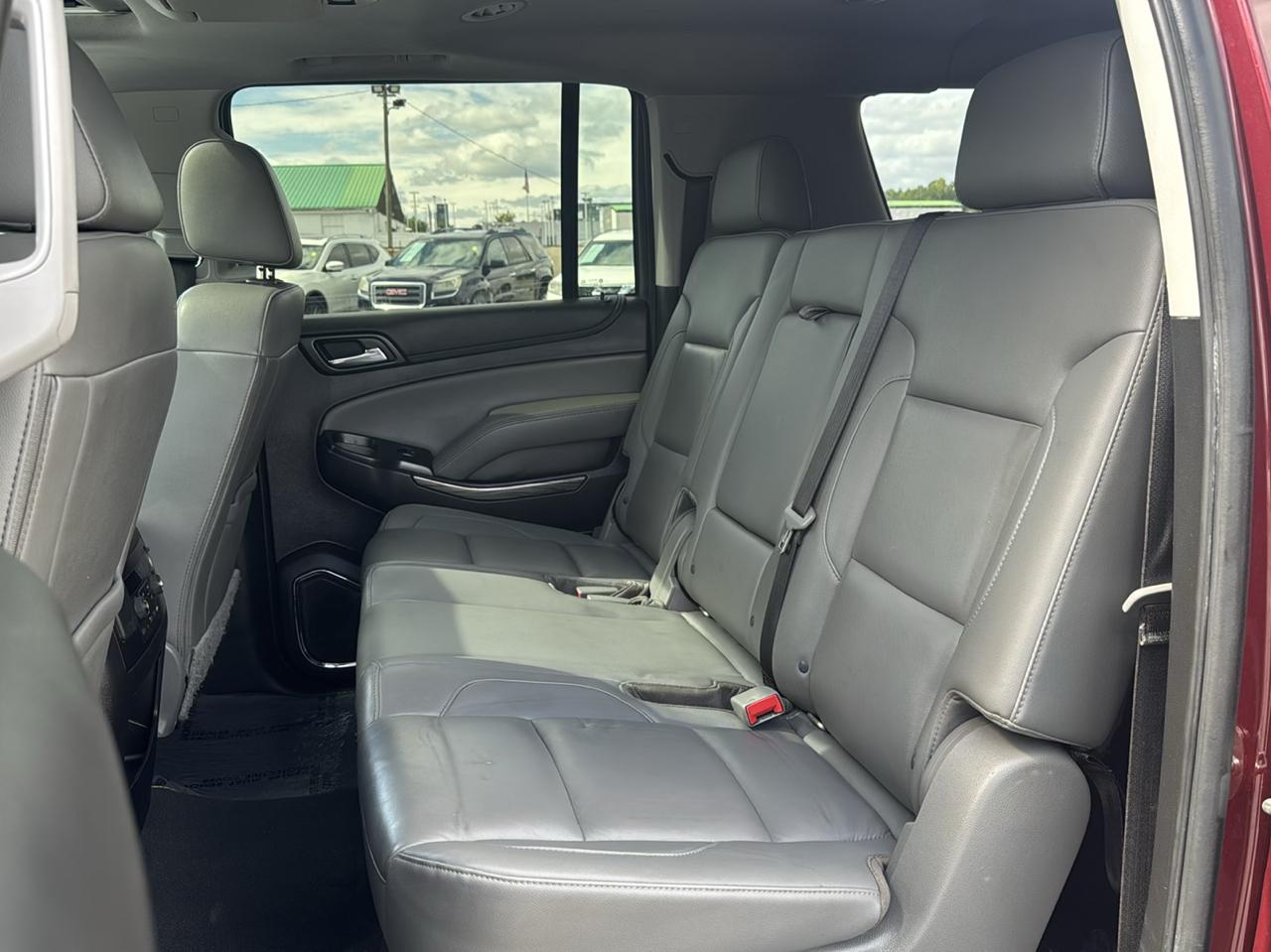 Chevrolet Suburban LT 4WD 2019