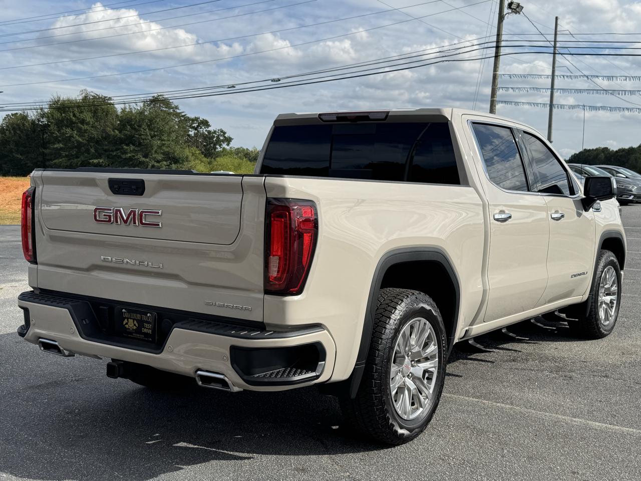 GMC Sierra 1500 Denali Crew Cab Short Box 4WD 2026