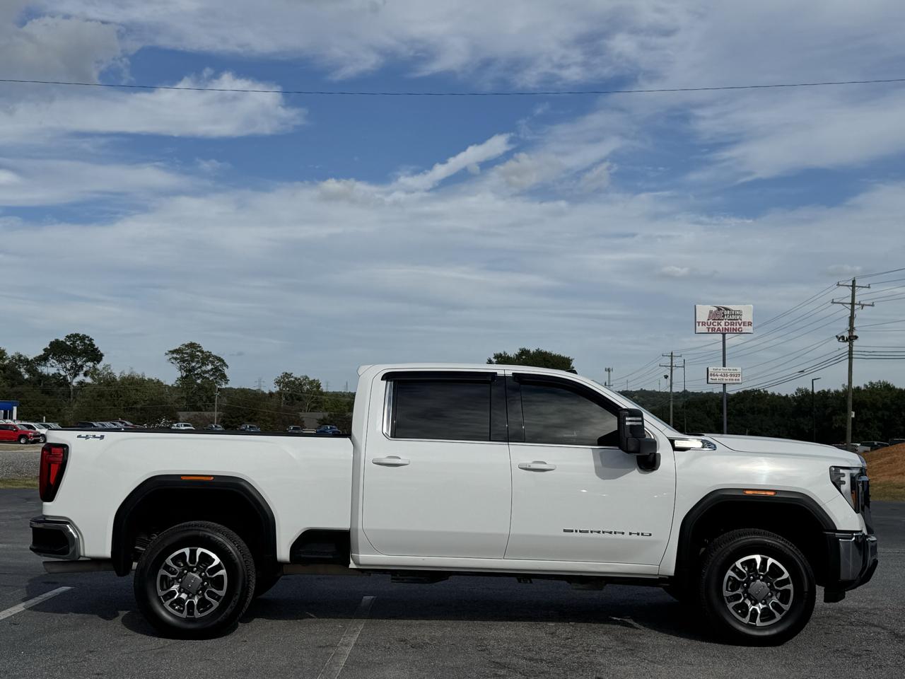 GMC Sierra 2500HD SLE Crew Cab 4WD 2024