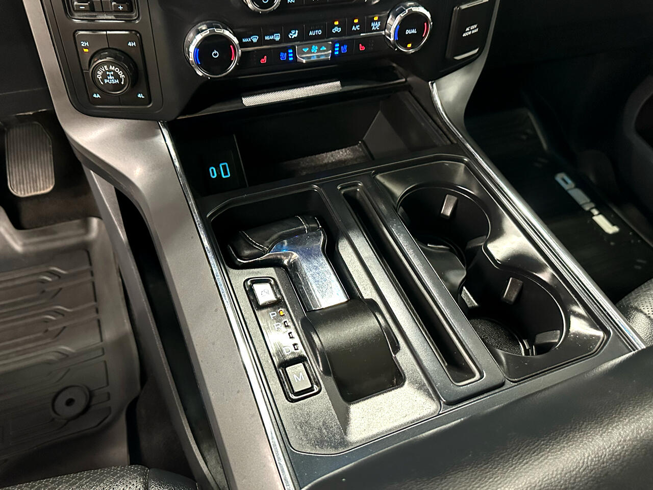 Ford F-150 Lariat SuperCrew 5.5-ft. Bed 4WD 2022