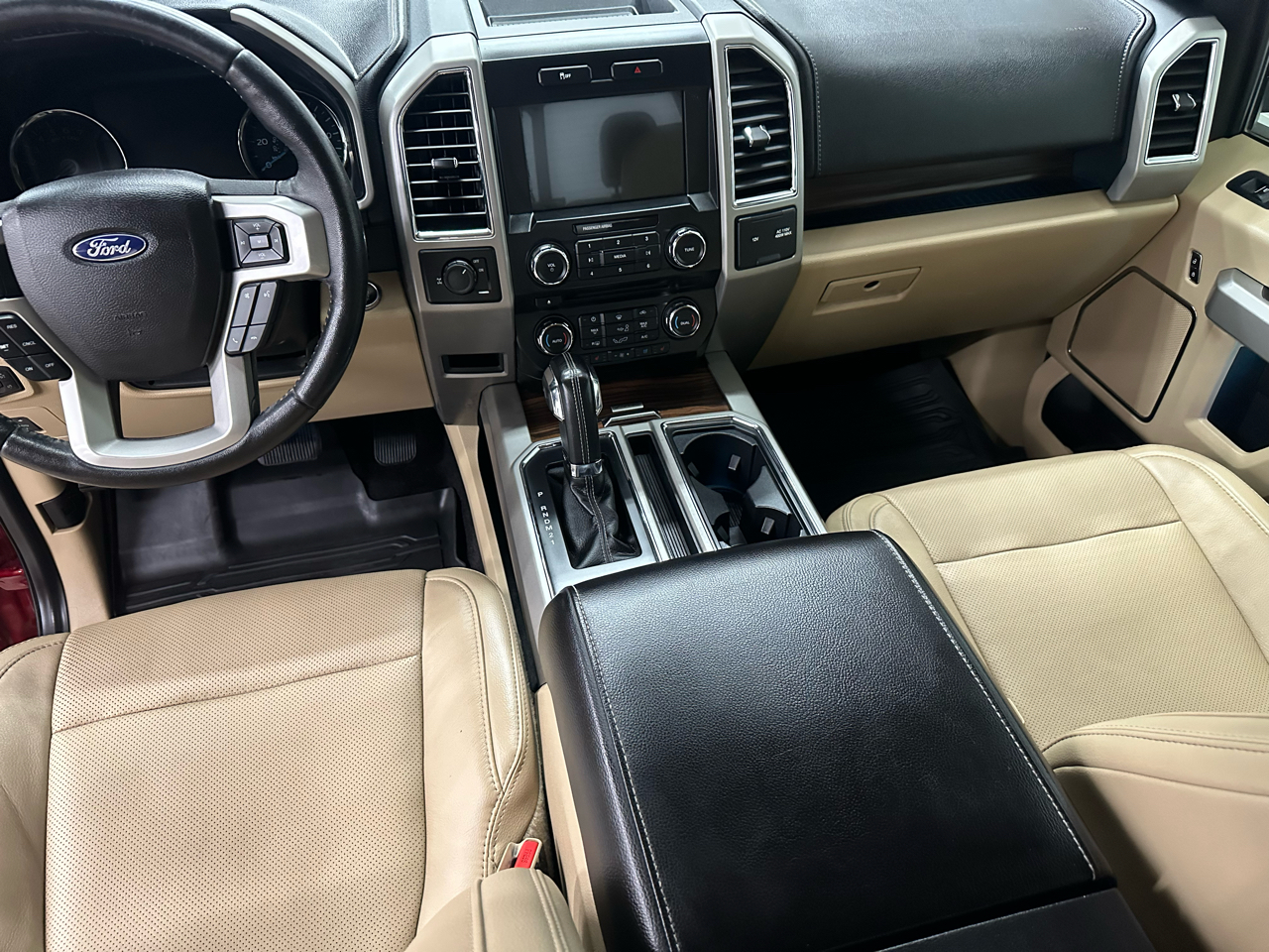 Ford F-150 Lariat SuperCrew 5.5-ft. Bed 2WD 2017