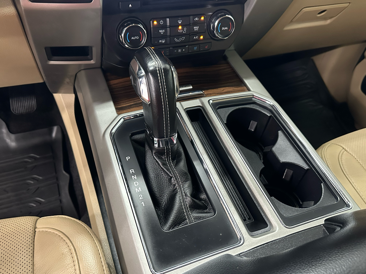 Ford F-150 Lariat SuperCrew 5.5-ft. Bed 2WD 2017