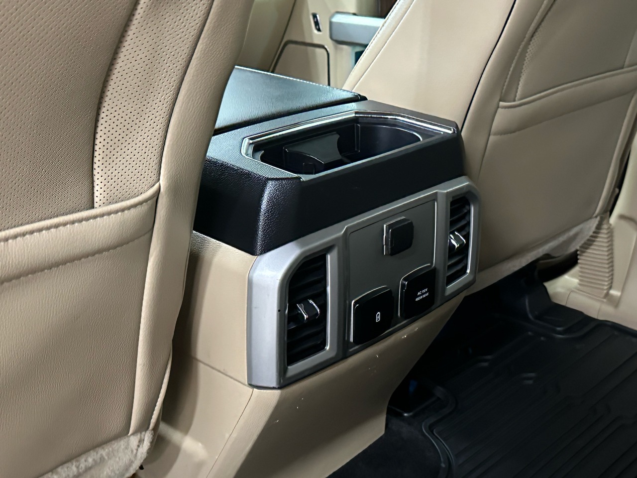 Ford F-150 Lariat SuperCrew 5.5-ft. Bed 2WD 2017