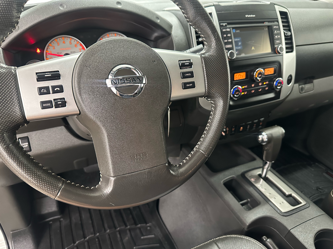 Nissan Frontier PRO-4X Crew Cab 5AT 4WD 2019