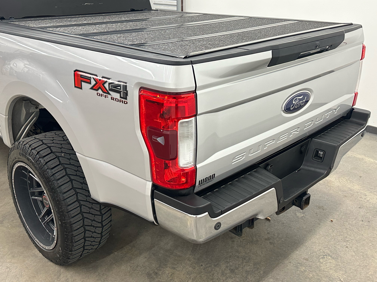 Ford F-250 SD Lariat Crew Cab 4WD 2017