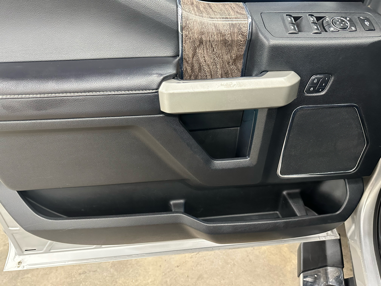 Ford F-250 SD Lariat Crew Cab 4WD 2017