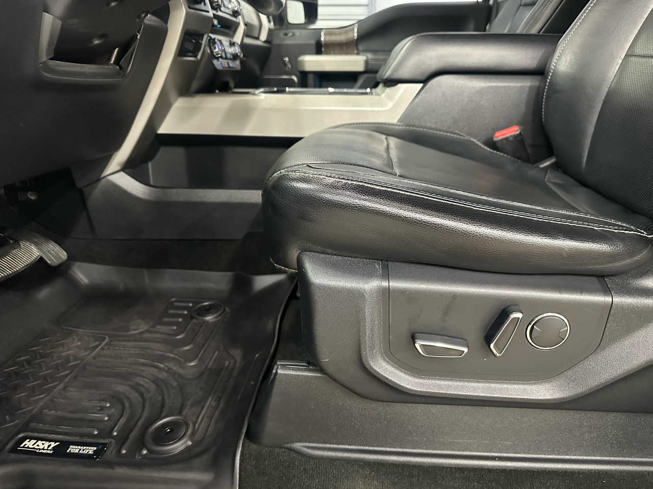 Ford F-250 SD Lariat Crew Cab 4WD 2017