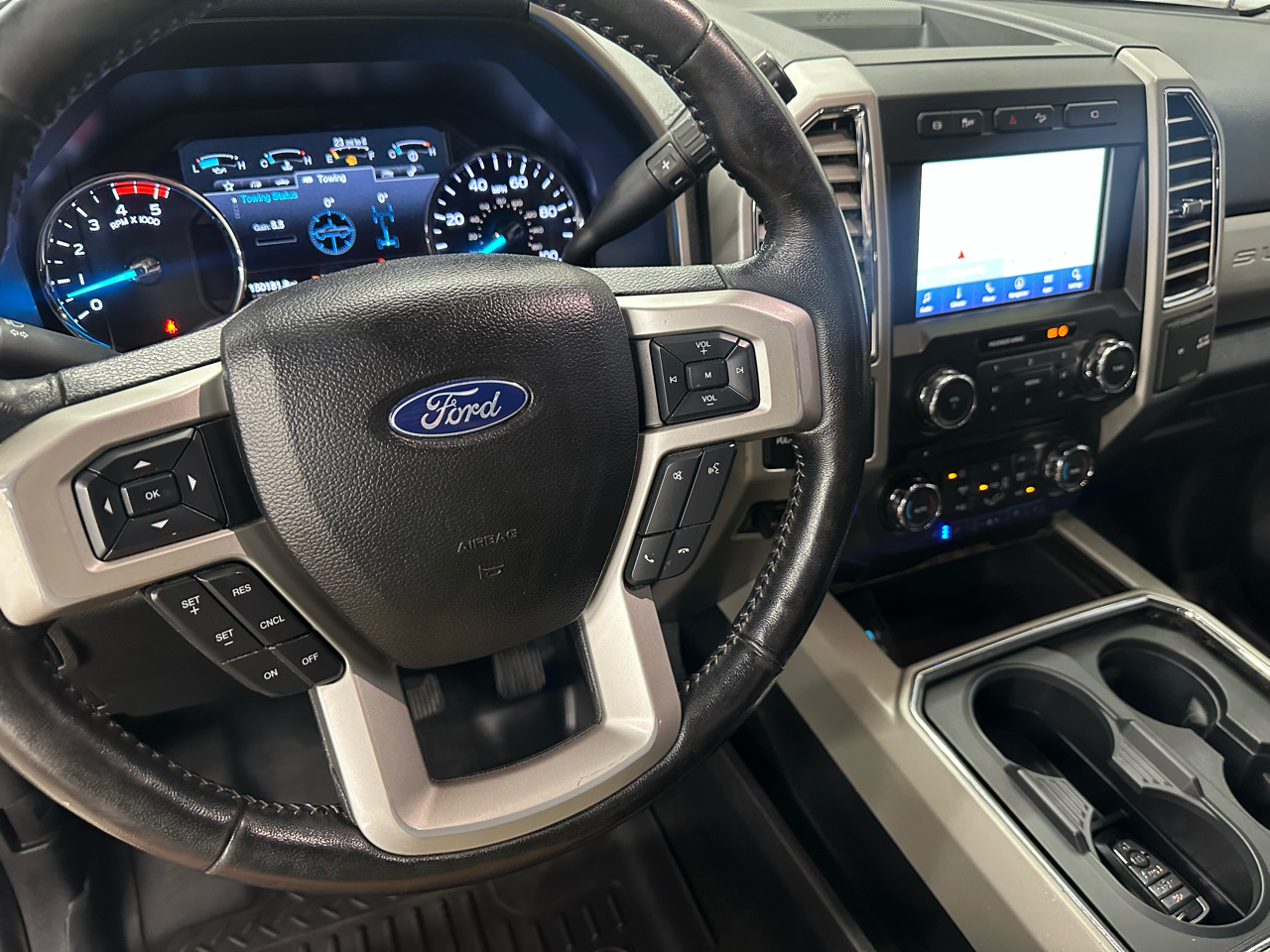 Ford F-250 SD Lariat Crew Cab 4WD 2017