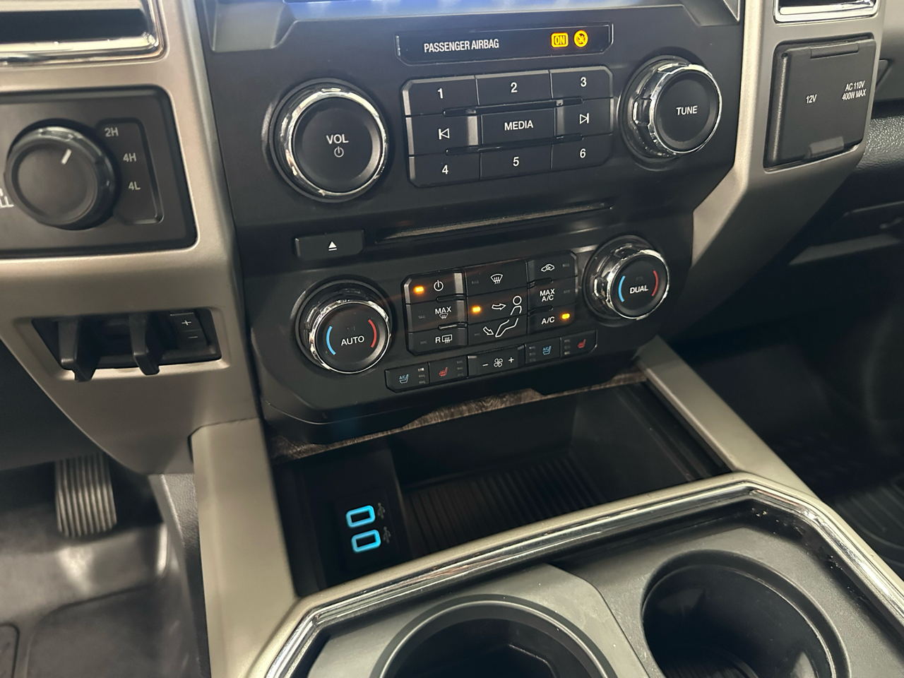 Ford F-250 SD Lariat Crew Cab 4WD 2017