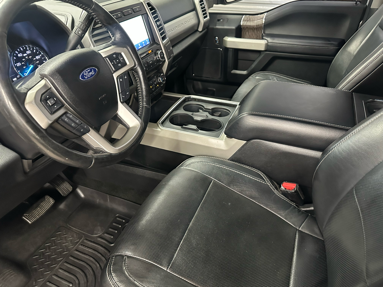Ford F-250 SD Lariat Crew Cab 4WD 2017