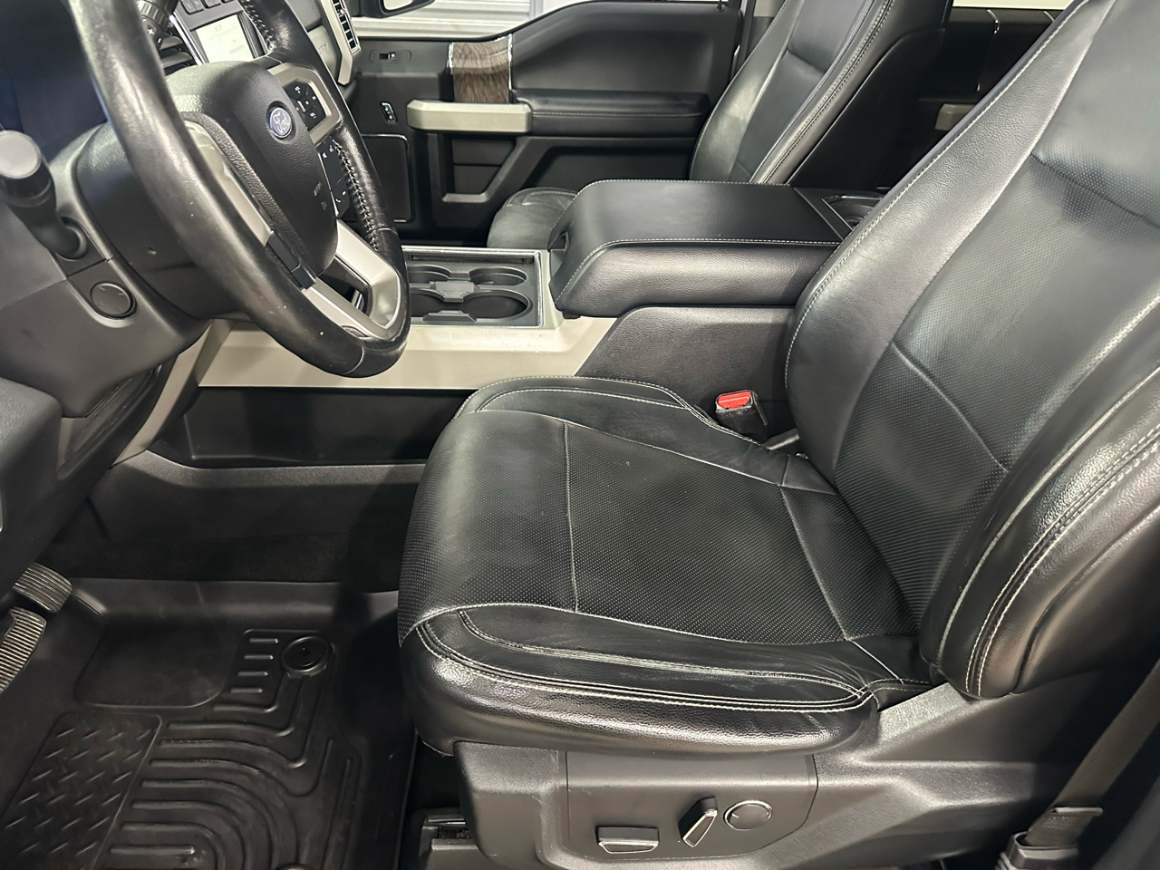 Ford F-250 SD Lariat Crew Cab 4WD 2017