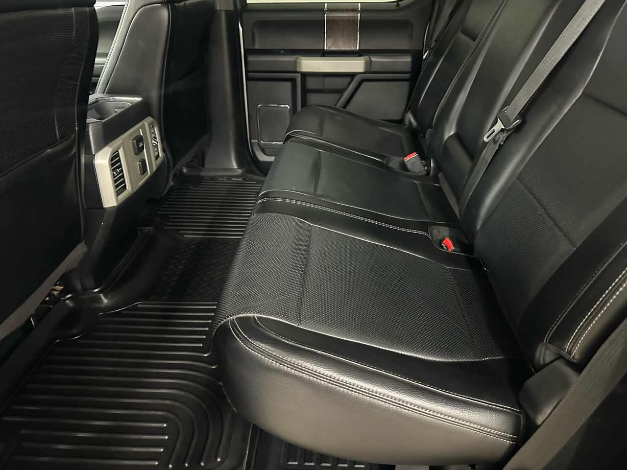 Ford F-250 SD Lariat Crew Cab 4WD 2017