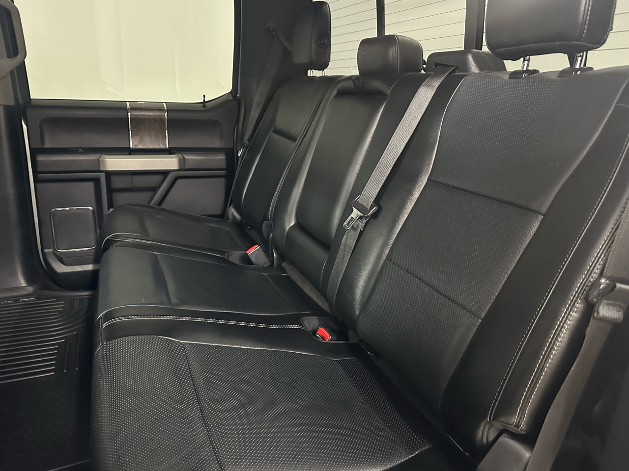 Ford F-250 SD Lariat Crew Cab 4WD 2017