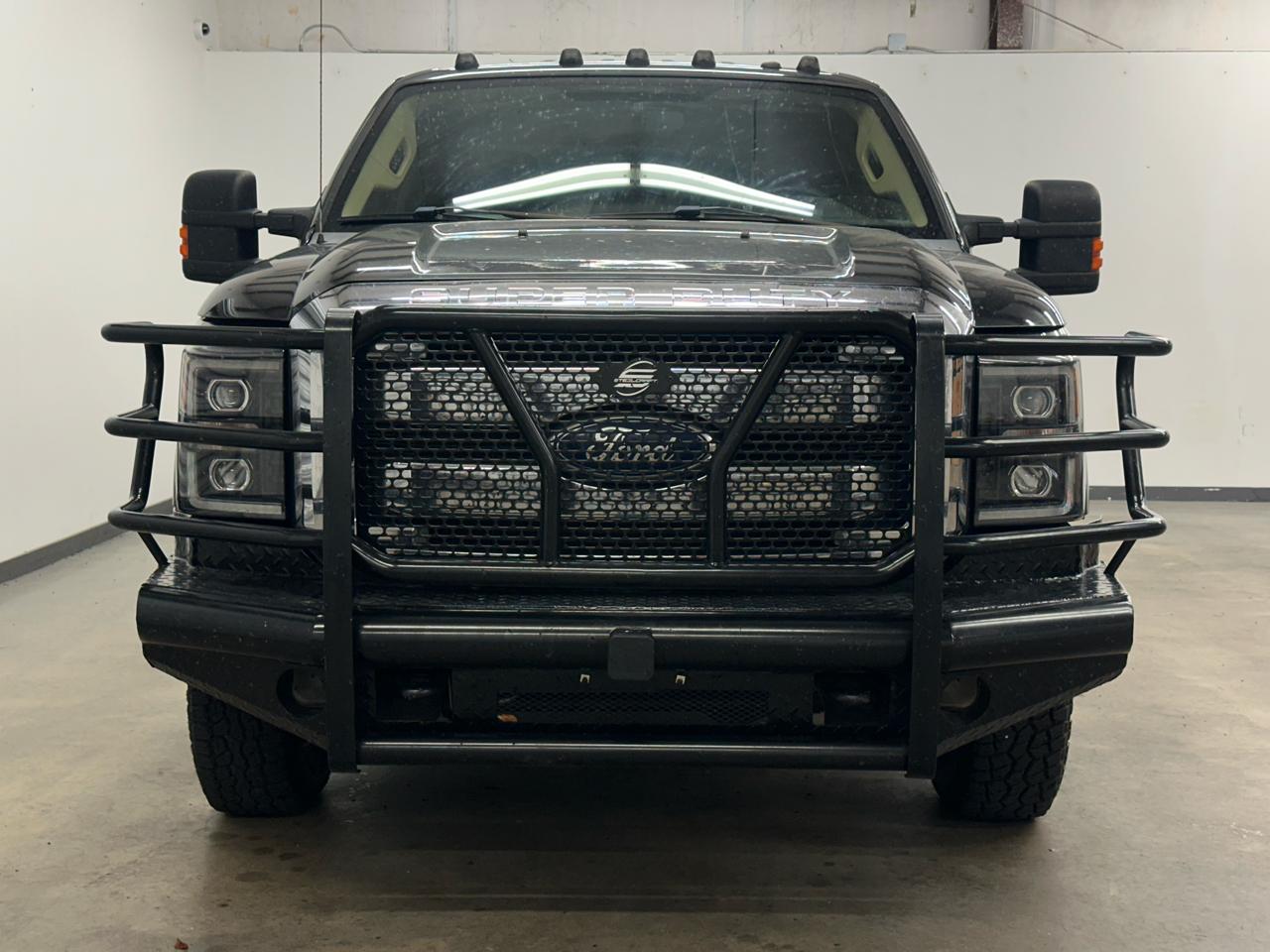 Ford F-350 SD Lariat Crew Cab Long Bed DRW 2WD 2011