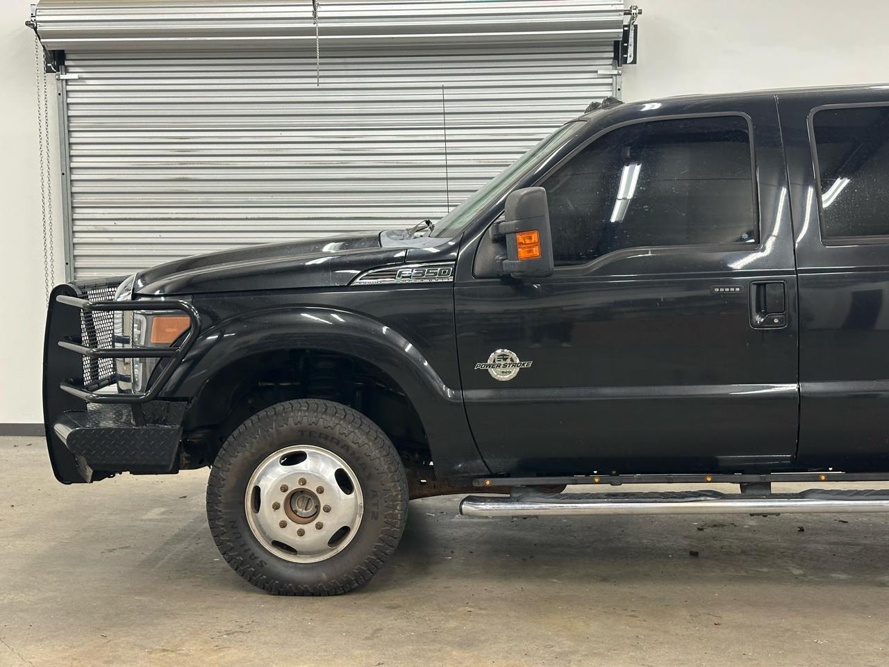 Ford F-350 SD Lariat Crew Cab Long Bed DRW 2WD 2011