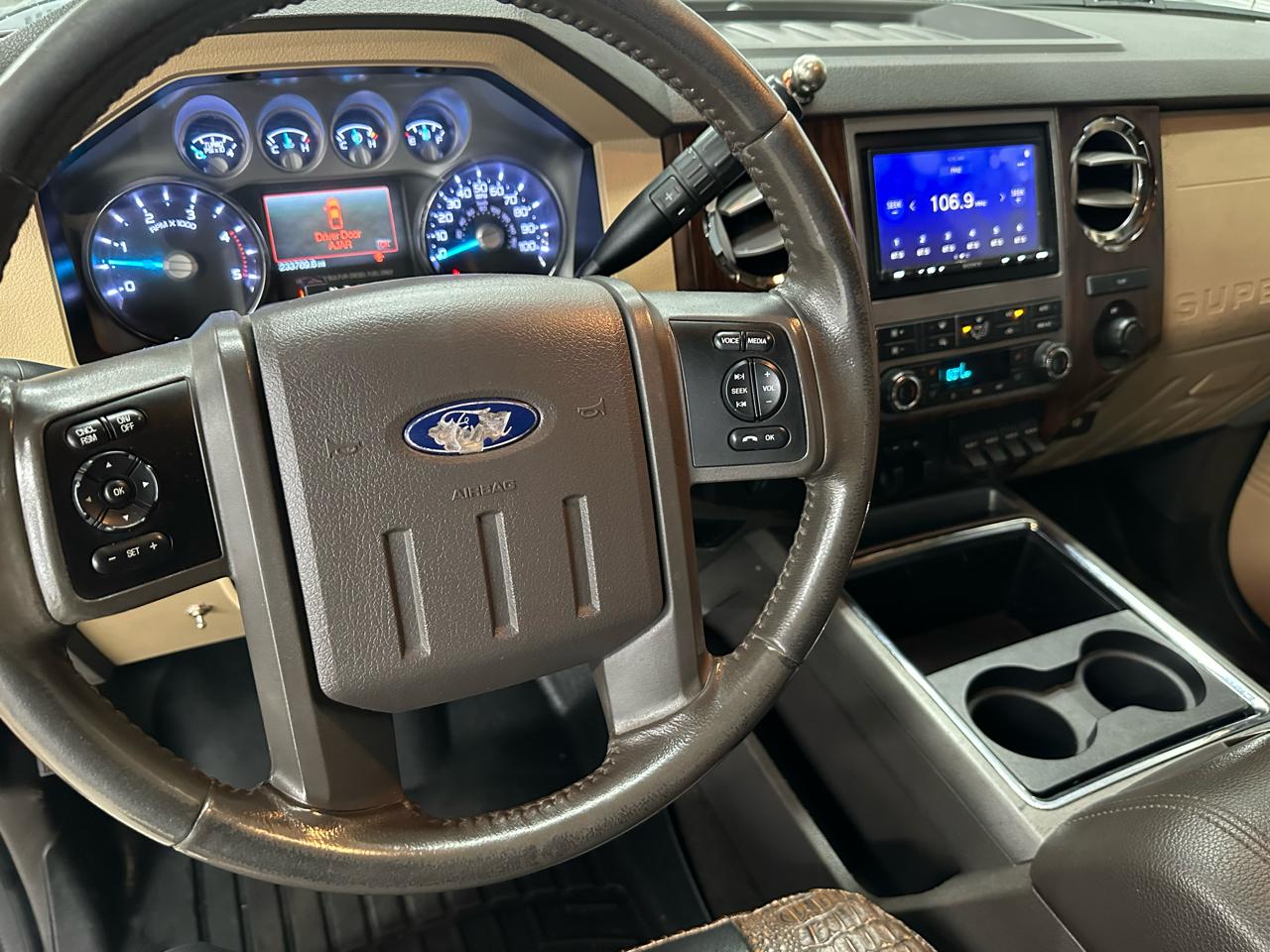 Ford F-350 SD Lariat Crew Cab Long Bed DRW 2WD 2011
