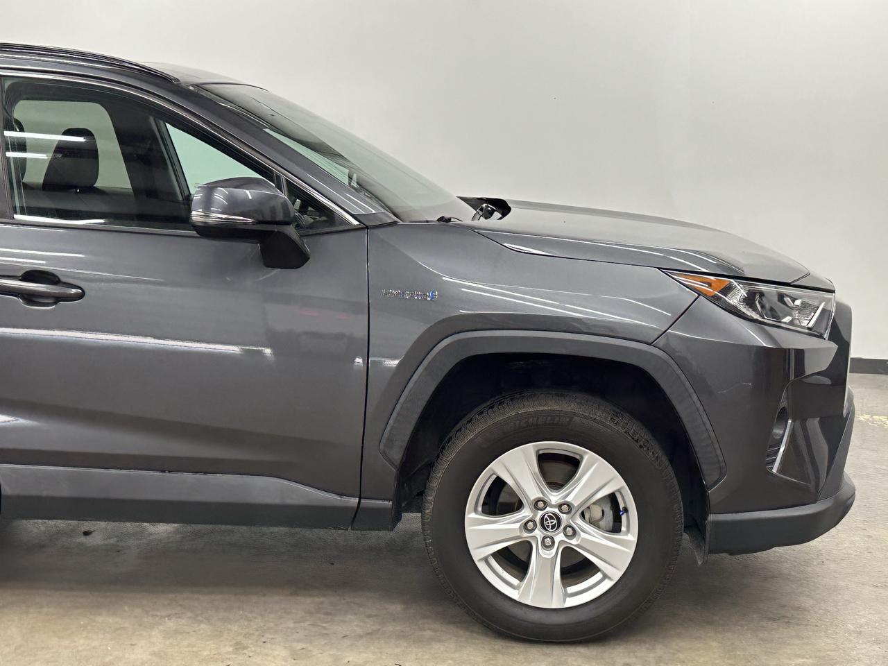Toyota RAV4 Hybrid XLE 2020