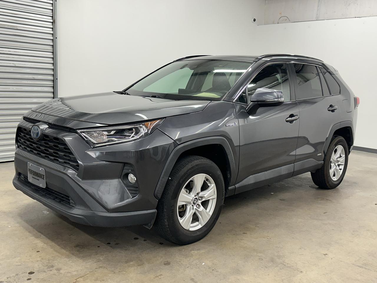 Toyota RAV4 Hybrid XLE 2020
