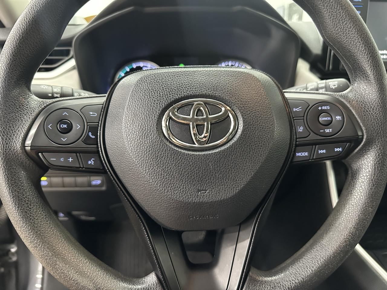 Toyota RAV4 Hybrid XLE 2020