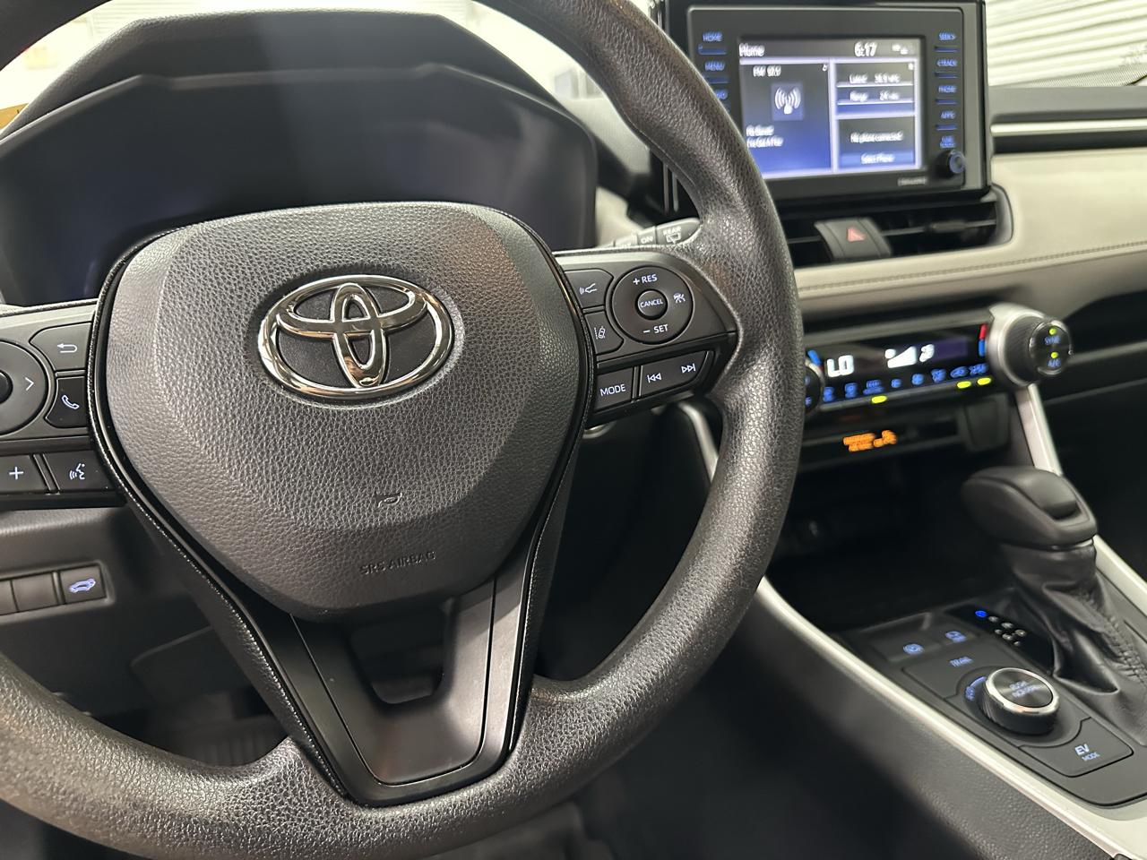 Toyota RAV4 Hybrid XLE 2020
