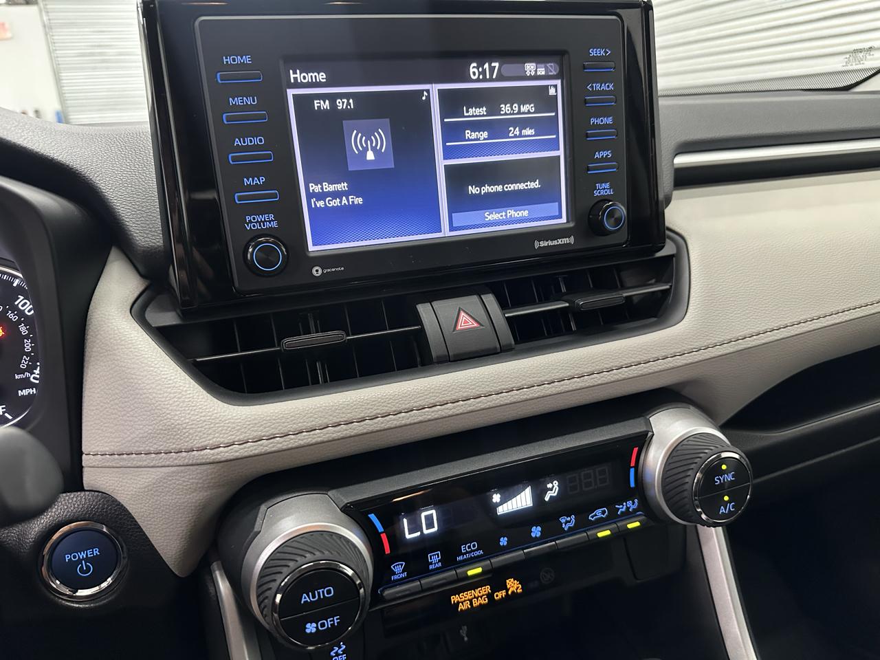 Toyota RAV4 Hybrid XLE 2020