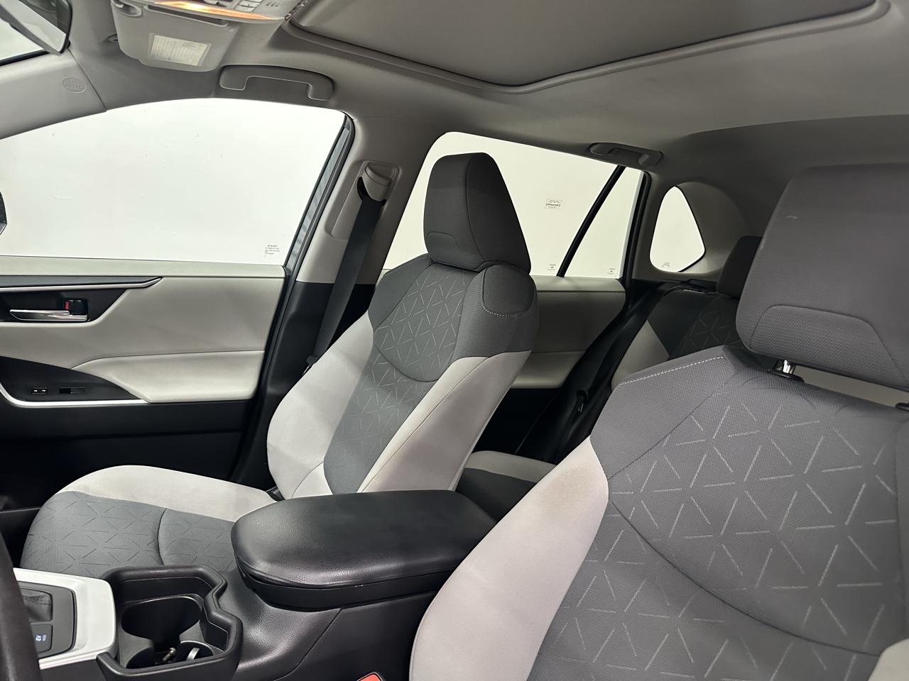 Toyota RAV4 Hybrid XLE 2020