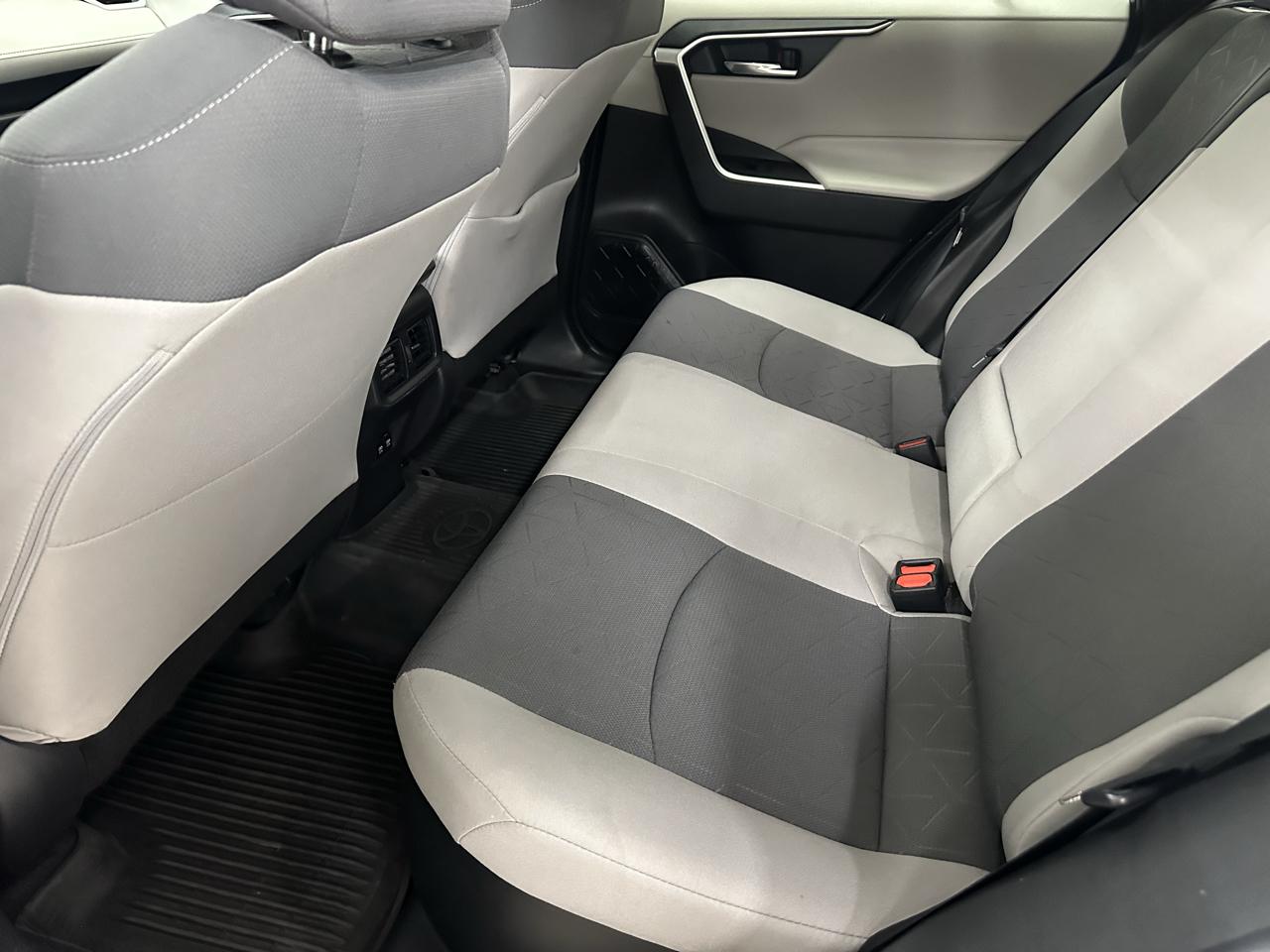 Toyota RAV4 Hybrid XLE 2020