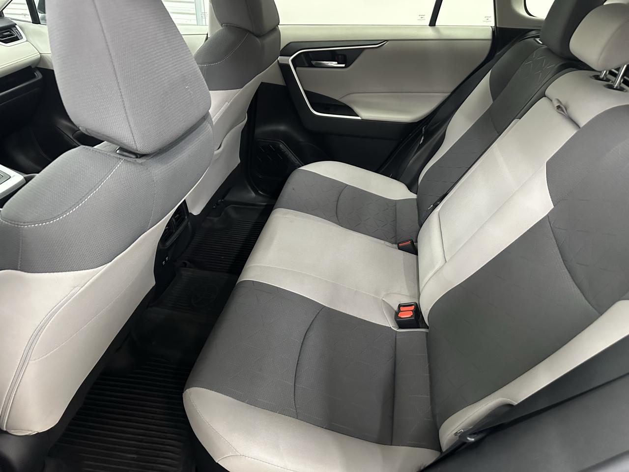 Toyota RAV4 Hybrid XLE 2020