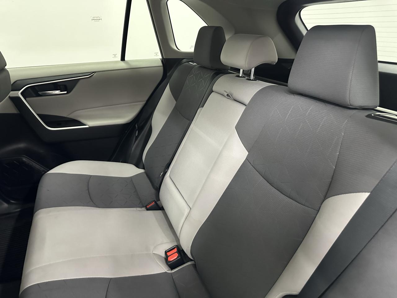 Toyota RAV4 Hybrid XLE 2020