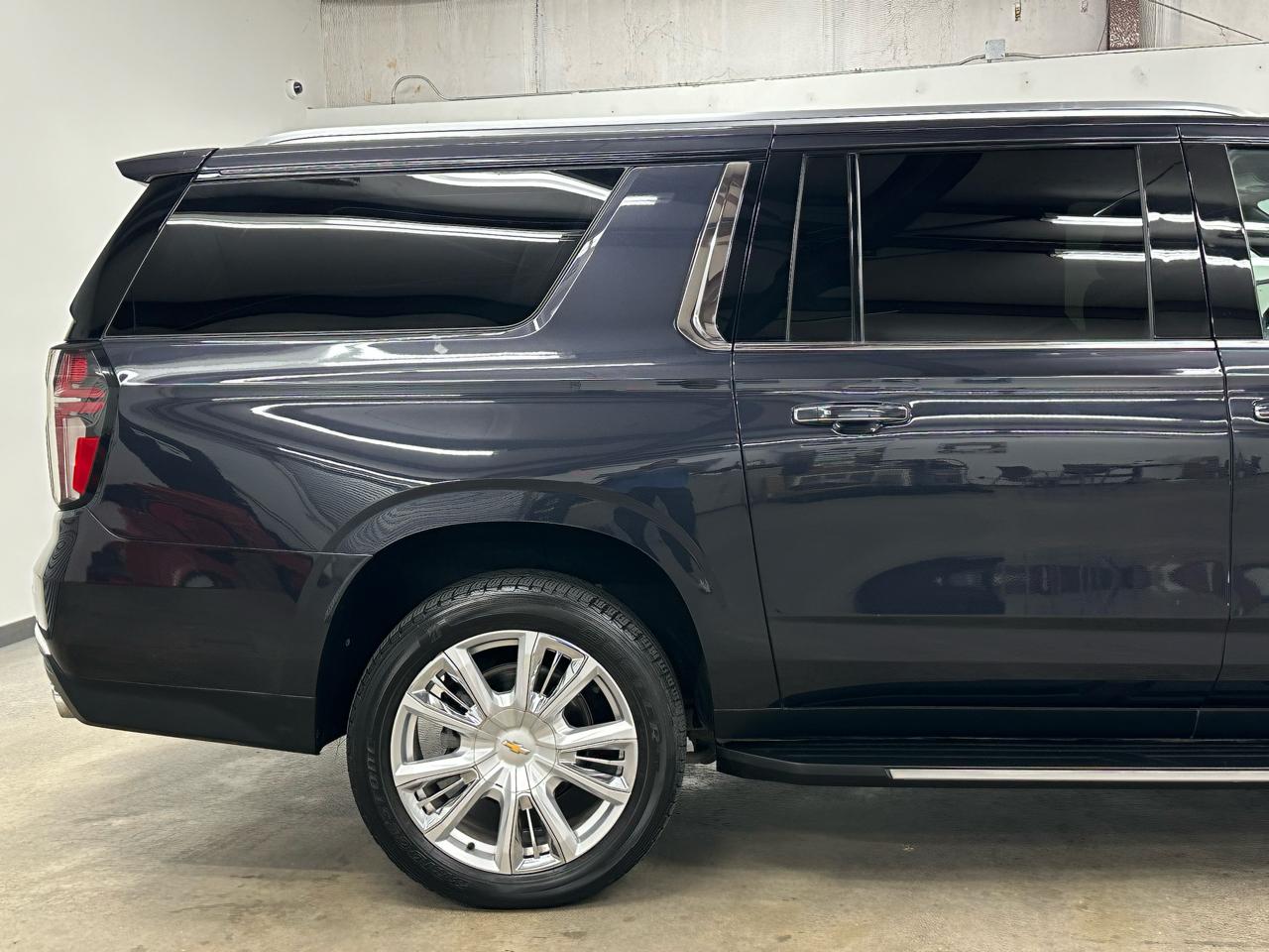 2022 Chevrolet Suburban High Country - Photo 5