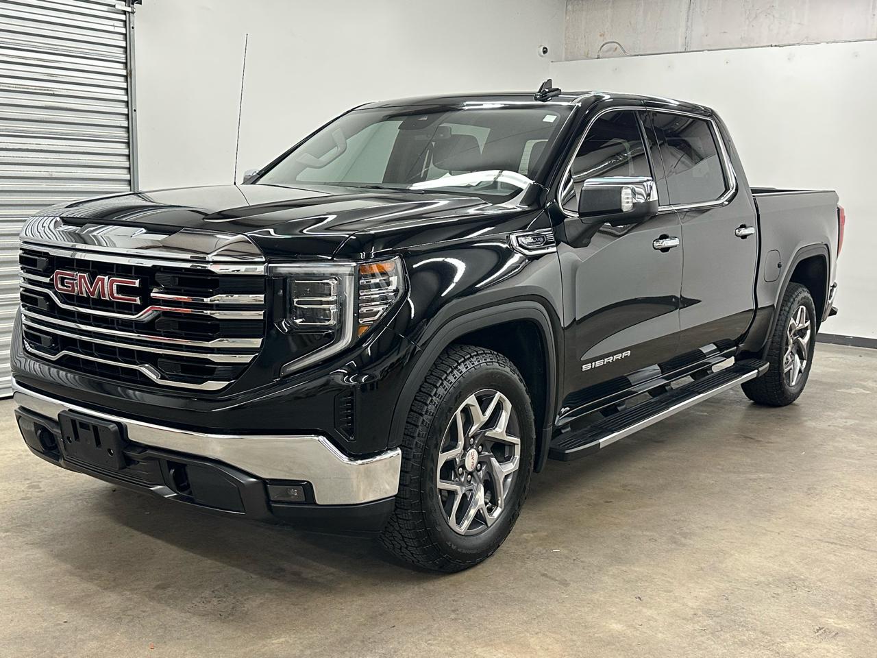GMC Sierra 1500 SLT Crew Cab 2WD 2023