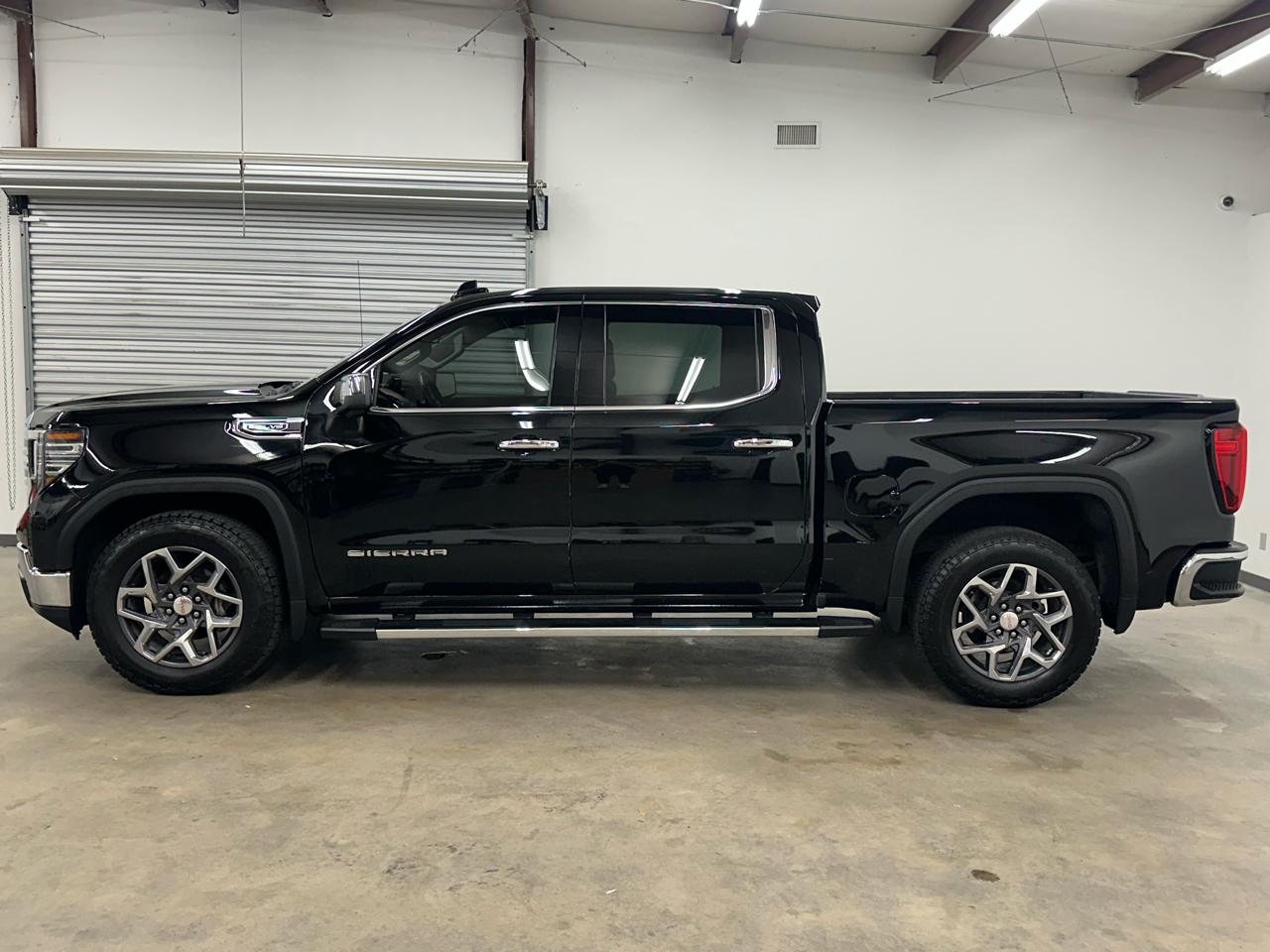 GMC Sierra 1500 SLT Crew Cab 2WD 2023