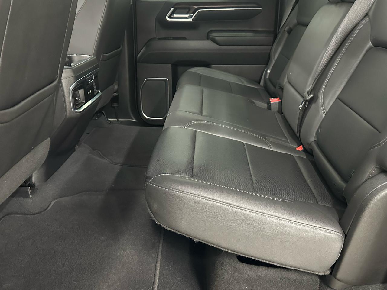 GMC Sierra 1500 SLT Crew Cab 2WD 2023
