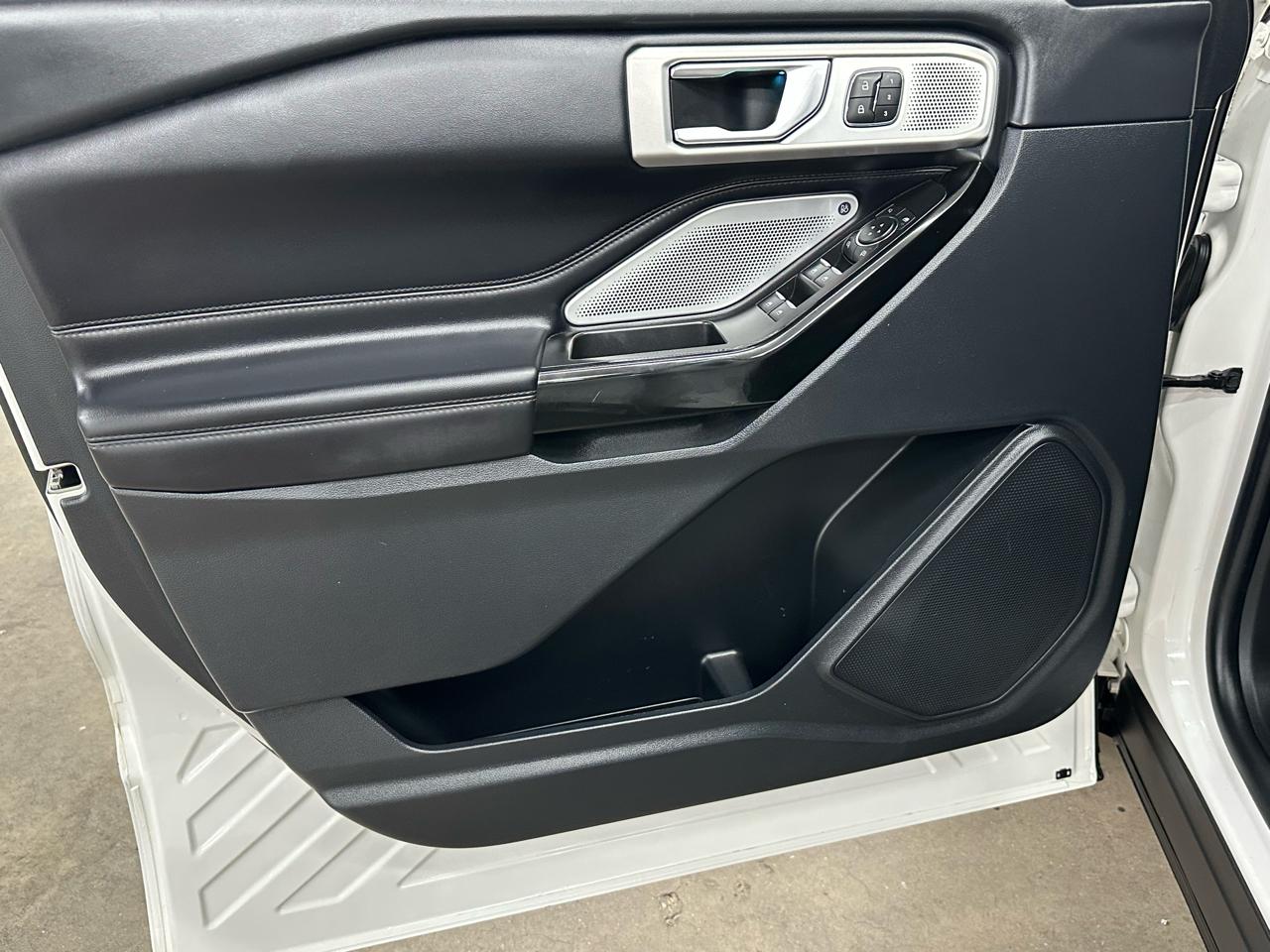 Ford Explorer Platinum AWD 2021