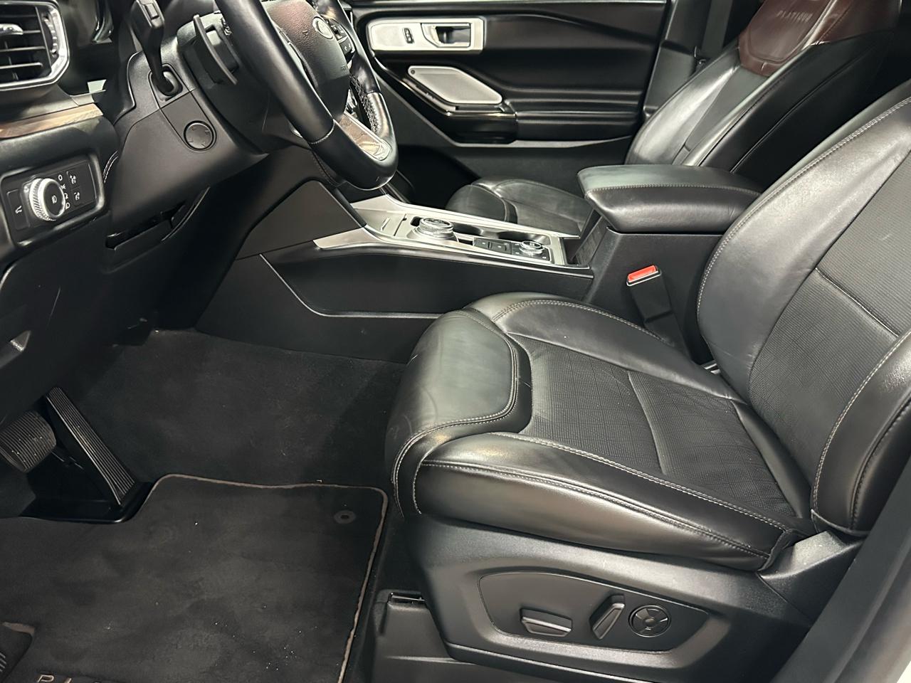 Ford Explorer Platinum AWD 2021