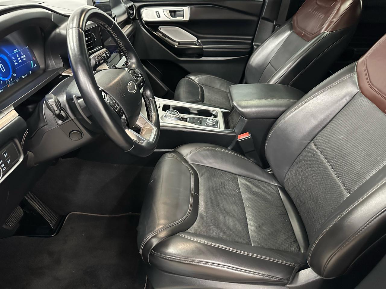 Ford Explorer Platinum AWD 2021