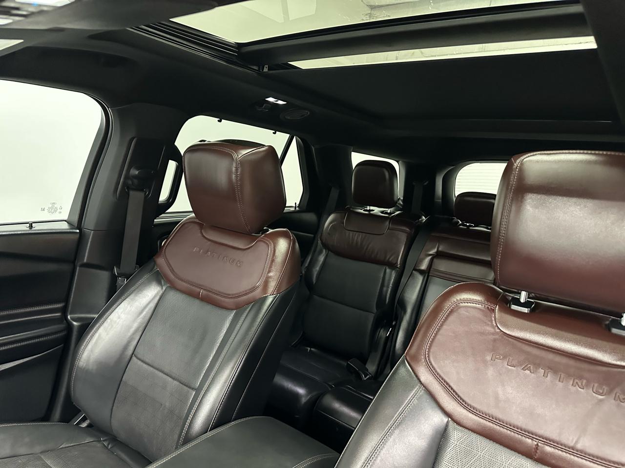 Ford Explorer Platinum AWD 2021