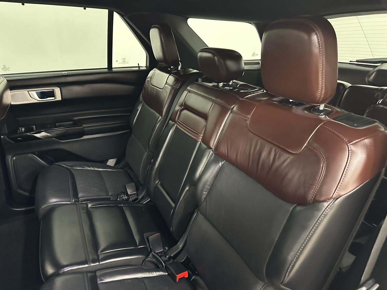 Ford Explorer Platinum AWD 2021
