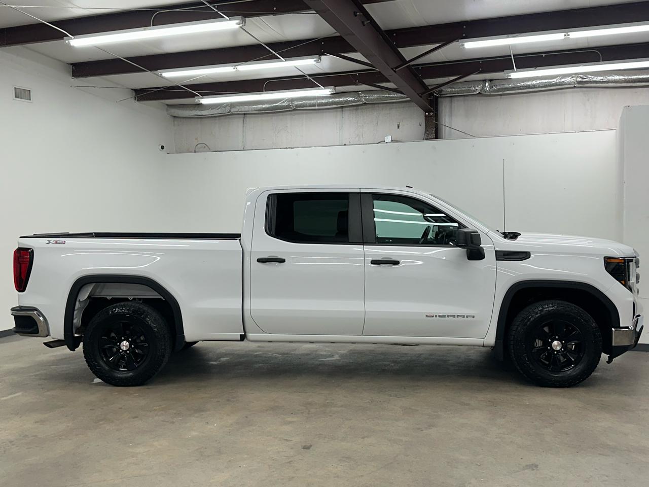 GMC Sierra 1500 Pro Crew Cab Short Box 4WD 2024