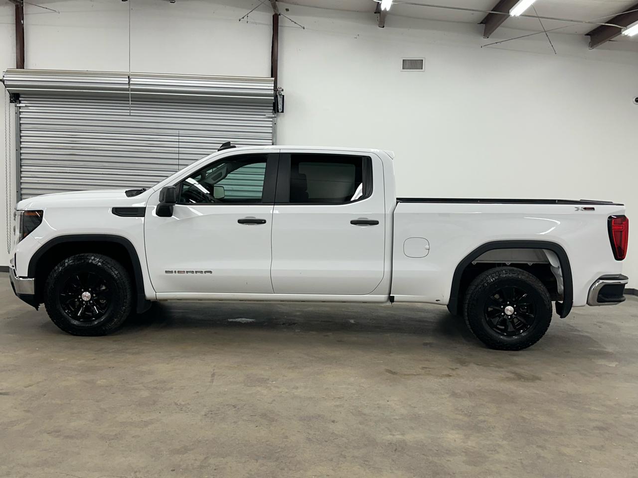 GMC Sierra 1500 Pro Crew Cab Short Box 4WD 2024